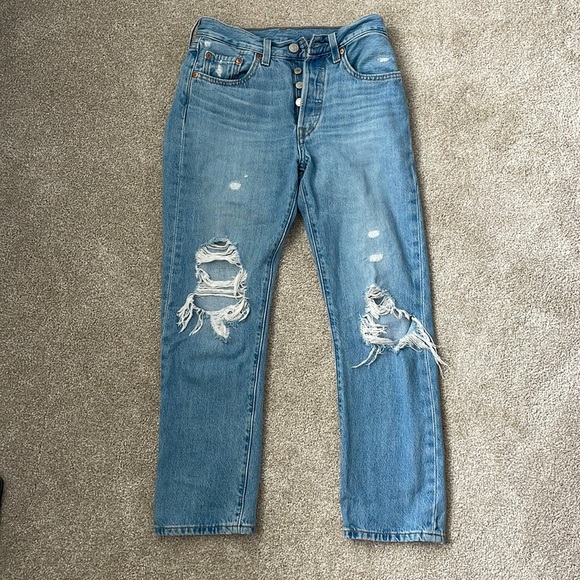Levi’s light/medium wash ripped 501 jeans - Picture 1 of 3